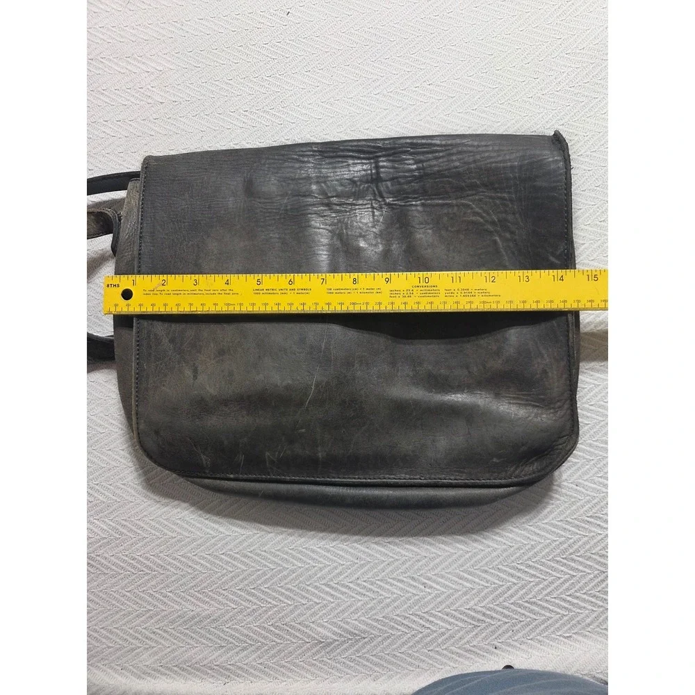 Frye Distressed Leather Messenger Bag Dark Brown Crossbody Flap Turn Lock